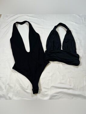 Set of 2 Halter Open Back Tops Black Size S – Nasty Gal & Princess Polly